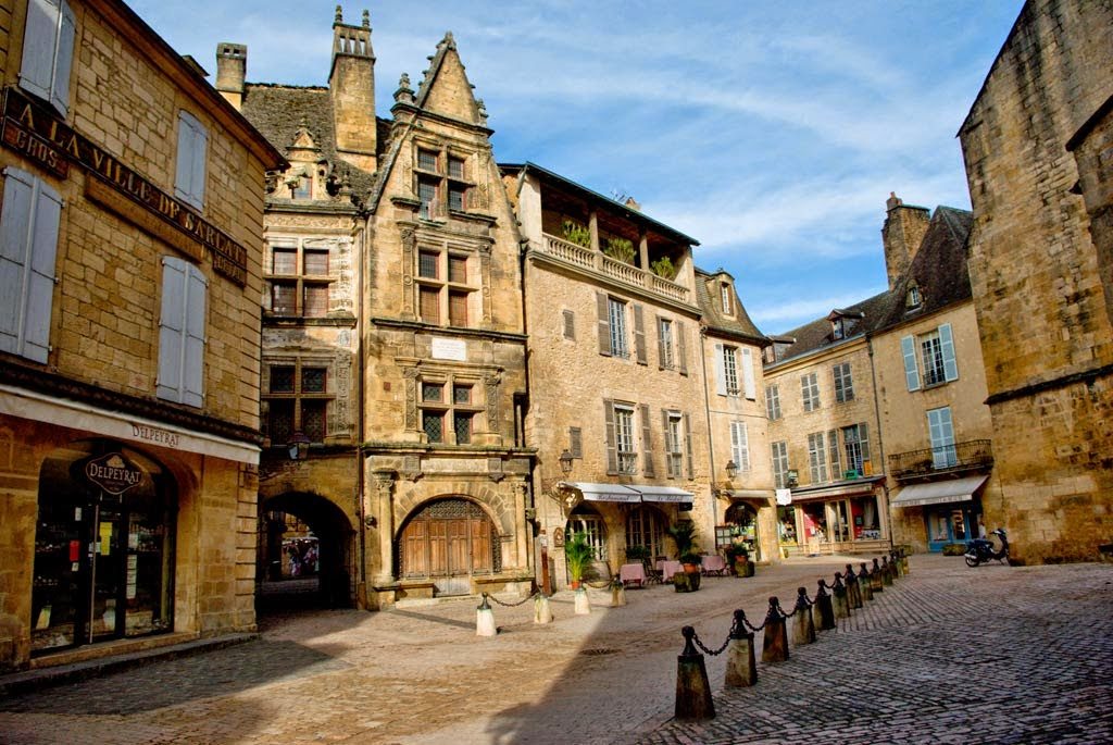 Discover charming Sarlat like a local